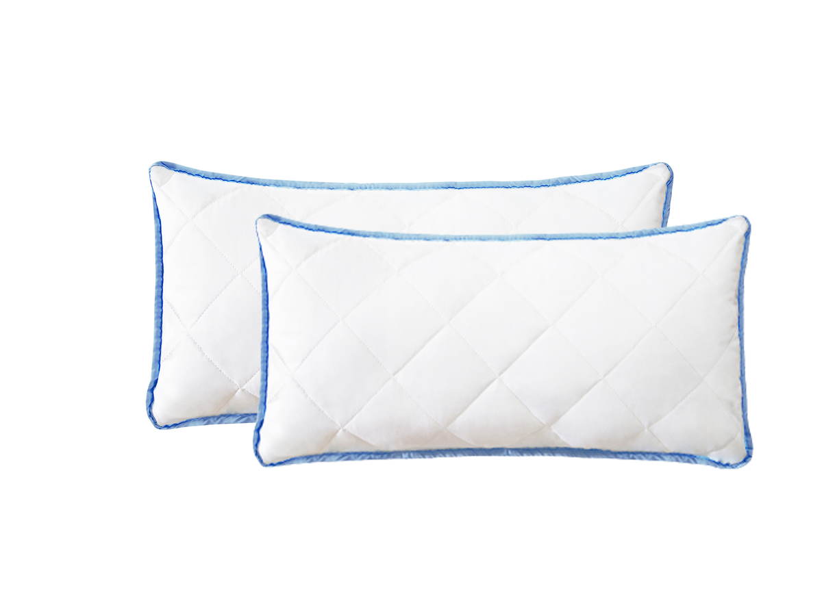 Mikrofaser Kopfkissen 2er Set mit blauer Paspel und Steppung in 40x80 cm und 60x60 cm – kuschelig weich und pflegeleicht für jede Schlafposition